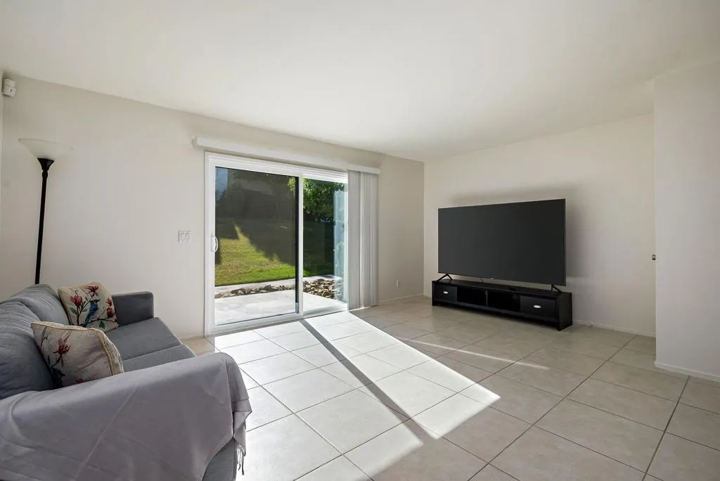 48724 Desert Flower Drive, Palm Desert, California 92260 home-pic-21